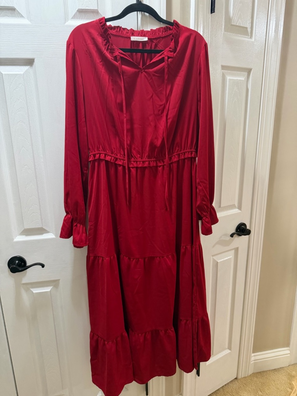 Women’s Red Long Sleeve Tiered Midi Dress